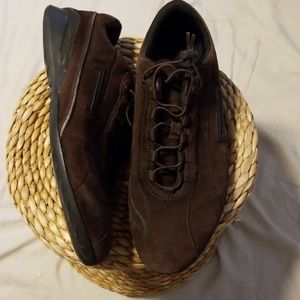 Pirelli sneakers size US10